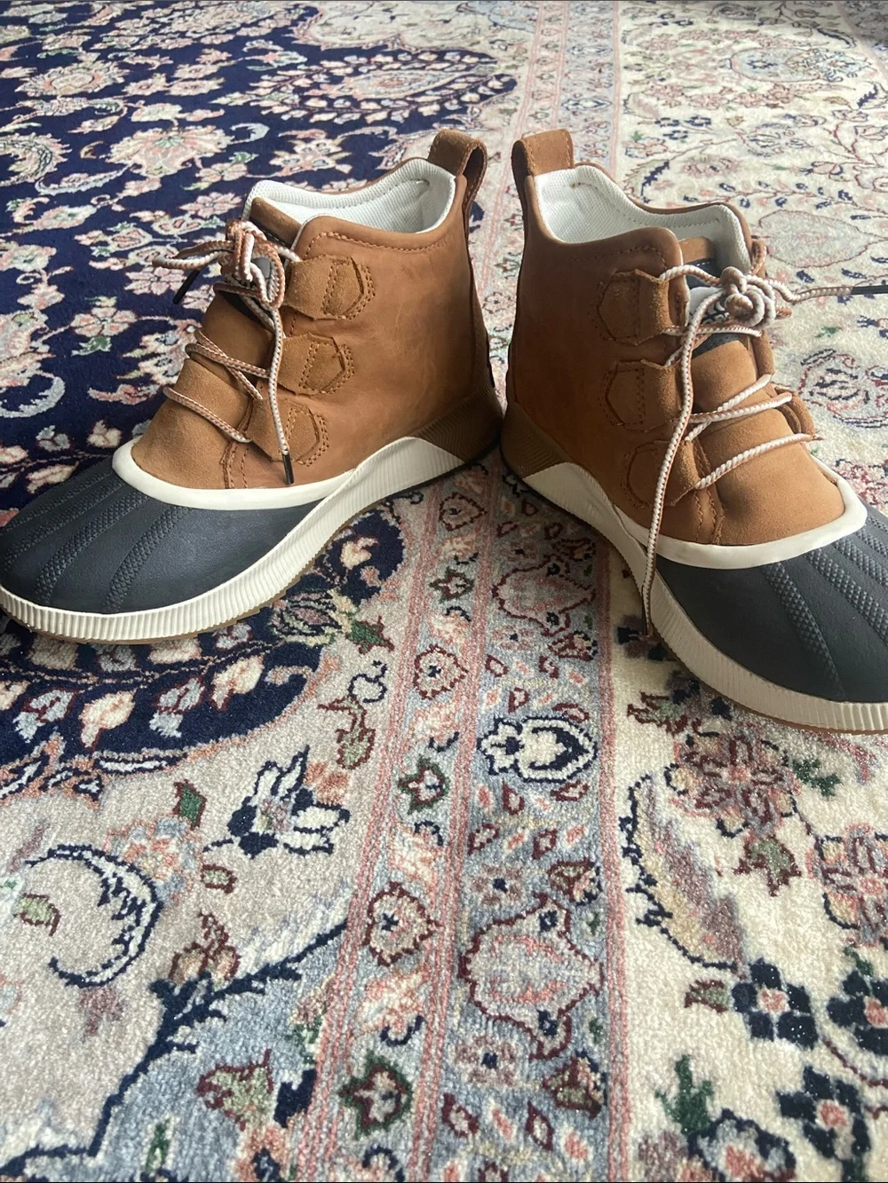 Sorel Out N About III Waterproof Duck Boot Women's Size 7.5 Taffy and Black